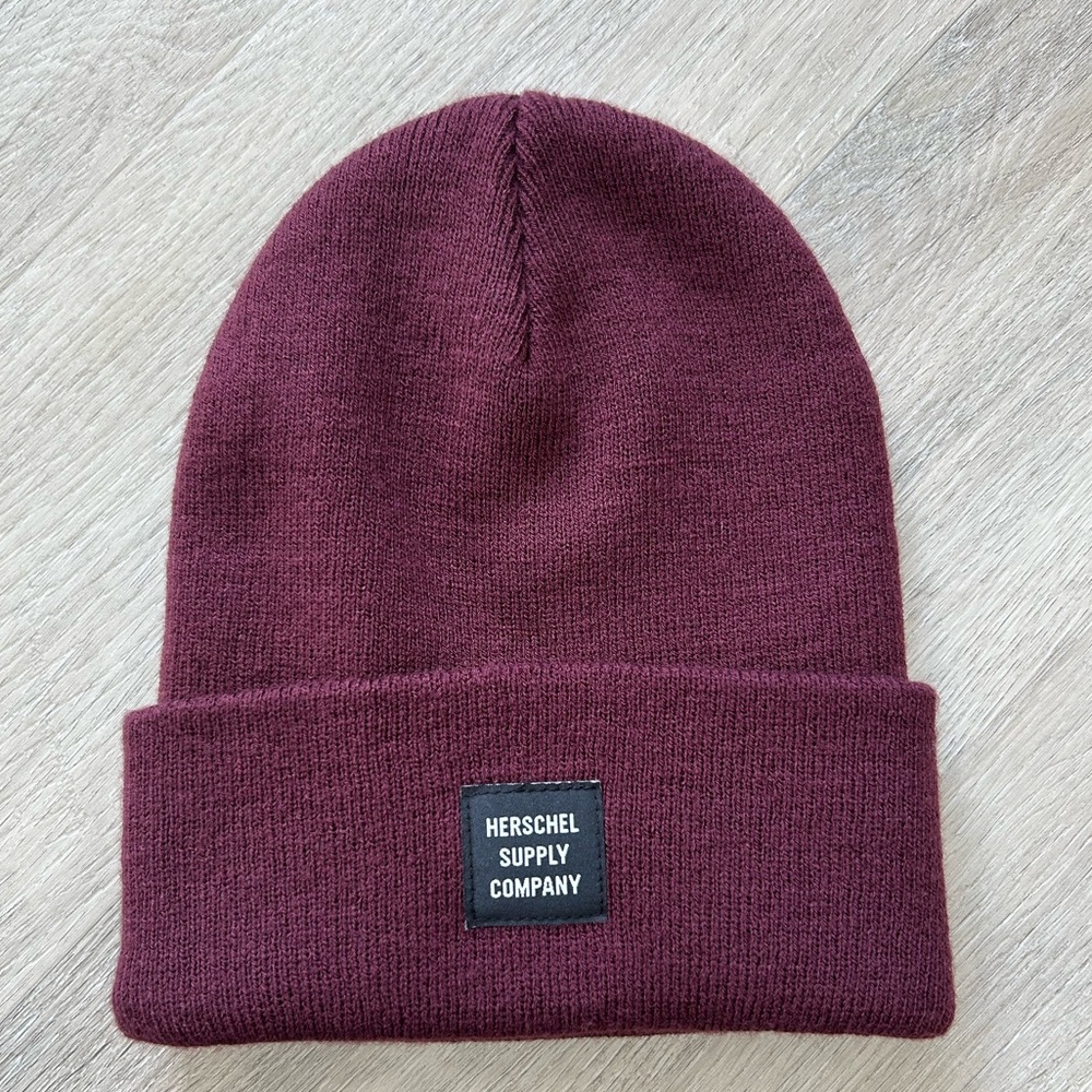 YOUTH Herschel Supply Company Burgundy Beanie